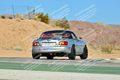 media/Dec-13-2025-Extreme Speed (Sat) [[d129ecb0b9]]/Beginner/Session 2 (Turn 4)/